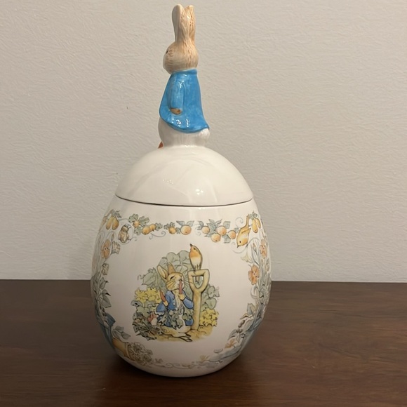 Beatrix Potter cookie jar - Picture 3 of 5